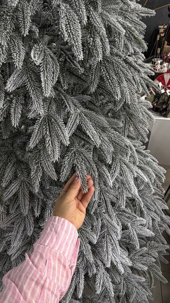 Cast Alpine Christmas tree 180 cm, Snowy